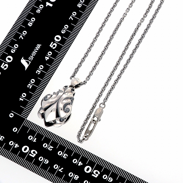 シルバーネックレス