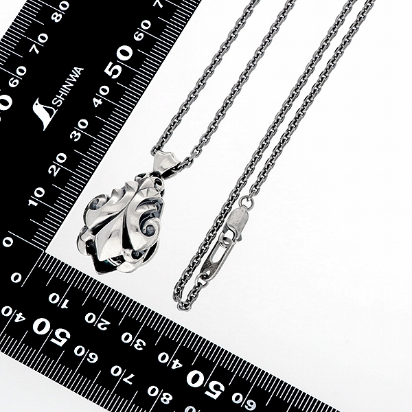 シルバーネックレス