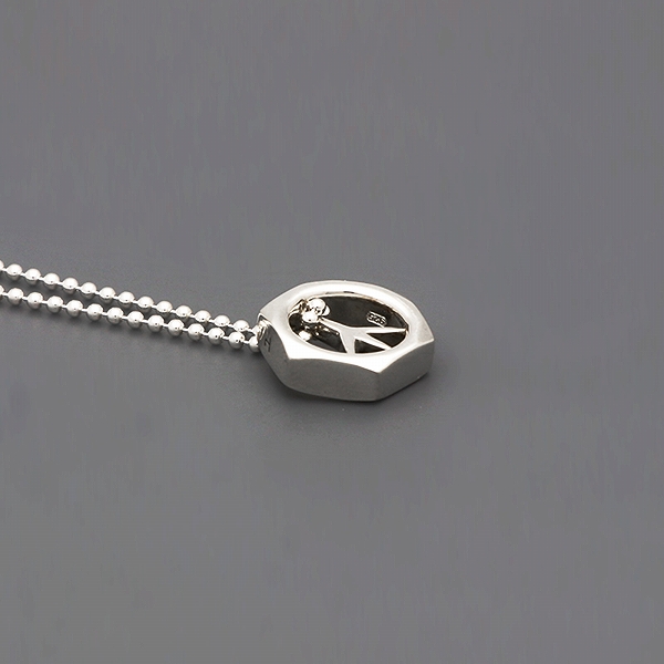 シルバーネックレス