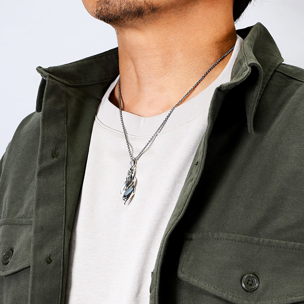 シルバーネックレス