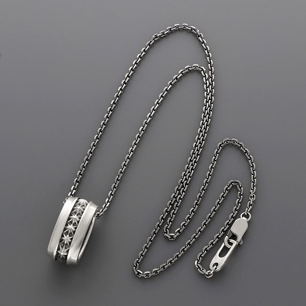 シルバーネックレス