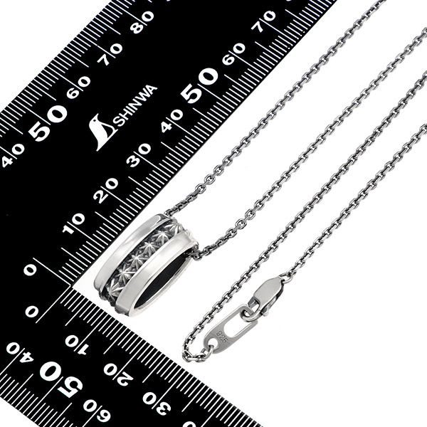 シルバーネックレス