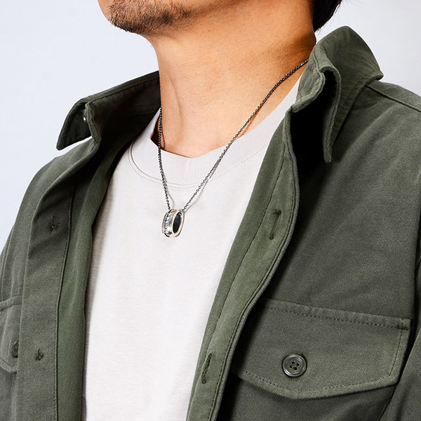 シルバーネックレス