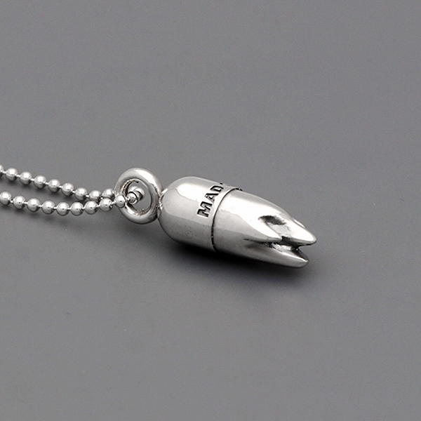 シルバーネックレス