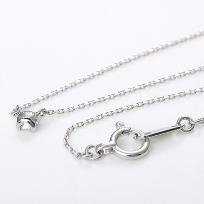 ホワイトゴールドネックレス