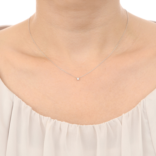 ホワイトゴールドネックレス