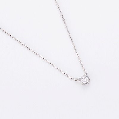 ゴールドネックレス