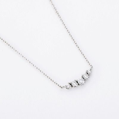 ゴールドネックレス