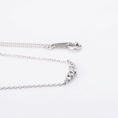 ゴールドネックレス