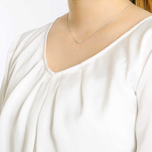 ゴールドネックレス