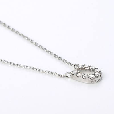 ホワイトゴールドネックレス