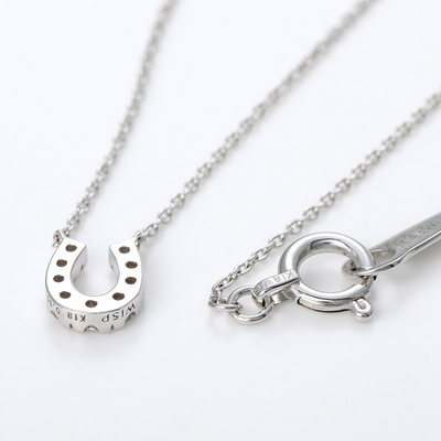 ホワイトゴールドネックレス