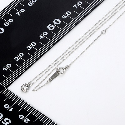 ホワイトゴールドネックレス