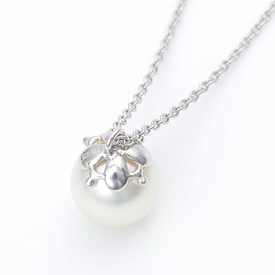 ホワイトゴールドネックレス