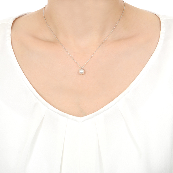 ホワイトゴールドネックレス