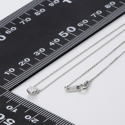 ホワイトゴールドネックレス