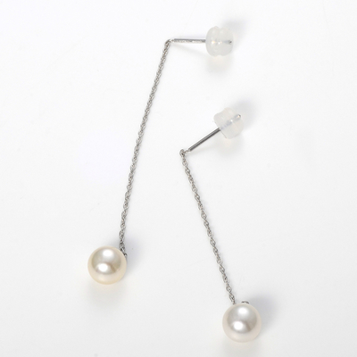 ホワイトゴールドピアス