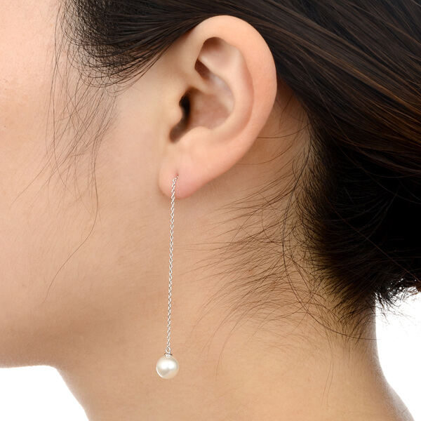 ホワイトゴールドピアス