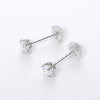 ホワイトゴールドピアス