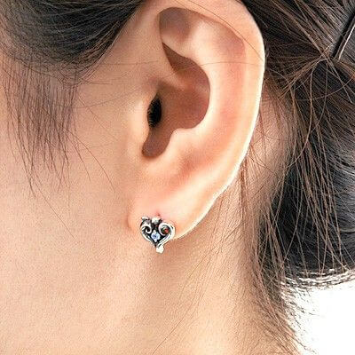 シルバースタッドピアス
